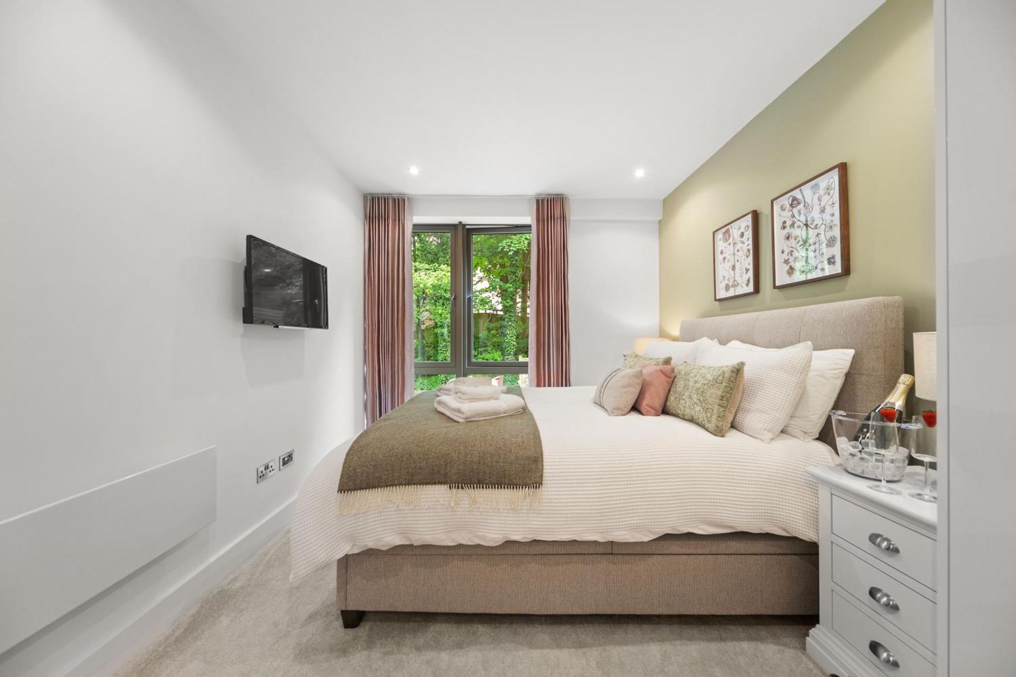 Springfield Fourteen Harrogate Quarto foto