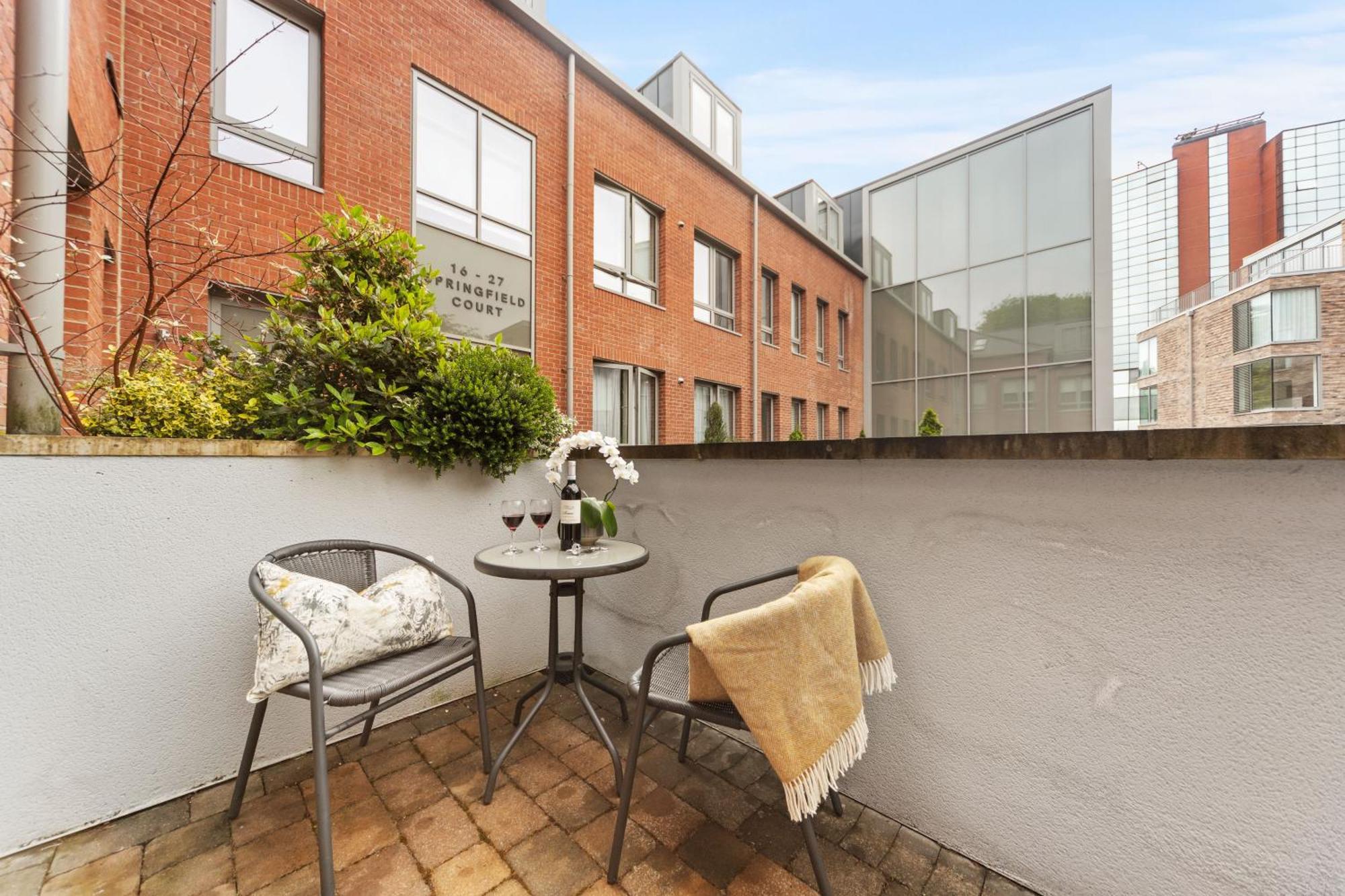Springfield Fourteen Harrogate Quarto foto